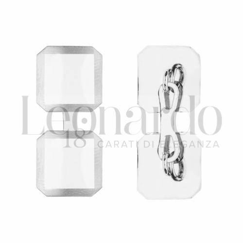 Forma Quadrata con bordi stondati in Oro Bianco da 3,7gr.