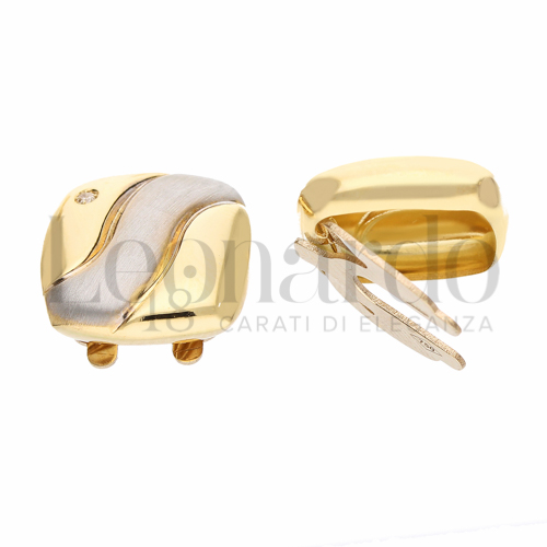 Forma Quadrata - Bordi Stondati con Diamante in Oro Giallo e Oro Bianco da 3,7gr.
