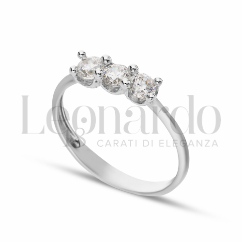 Modello o finitura Trilogy lineare con Zircone bianco in Oro Bianco da 2,4gr.
