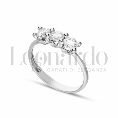 Modello o finitura Trilogy lineare con Zircone bianco in Oro Bianco da 2,5gr.