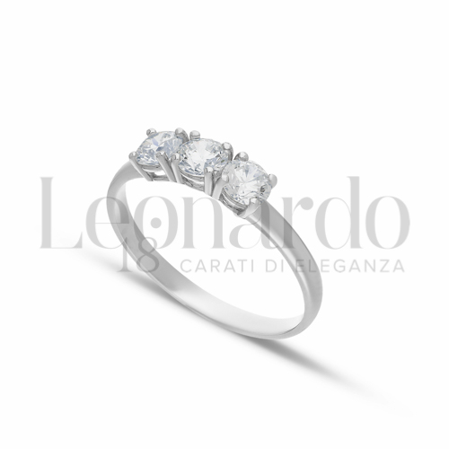 Anelli Anello da Donna in Oro 18 Carati Modello o finitura: Trilogy lineare Misura pietra: 5,50 mm anello: N° 13 2,9g