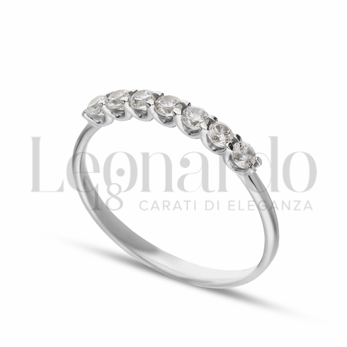 Modello o finitura Veretta a 7 pietre con Zircone bianco in Oro Bianco da 1,7gr.