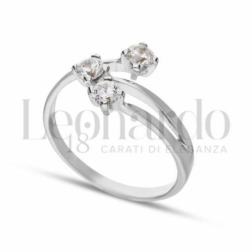 Modello o finitura Trilogy Verticale con Zircone bianco in Oro Bianco da 2,2gr.