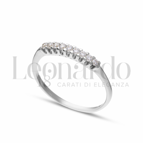 Anelli Veretta da Donna in Oro 18 Carati Modello o finitura: a 9 pietre Misura pietra: 2,00 mm anello: N° 15 1,3g