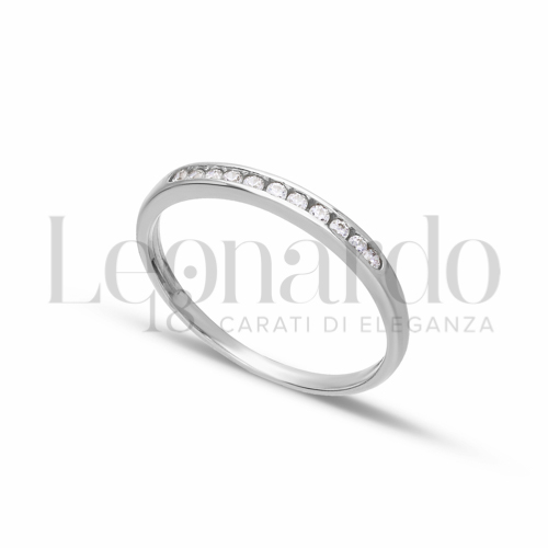 Modello o finitura Veretta a 11 pietre con Zircone bianco in Oro Bianco da 1,7gr.