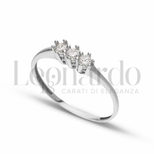 Modello o finitura Trilogy lineare con Zircone bianco in Oro Bianco da 1,3gr.