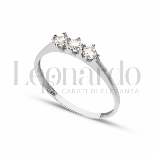 Modello o finitura Trilogy lineare con Zircone bianco in Oro Bianco da 1,3gr.