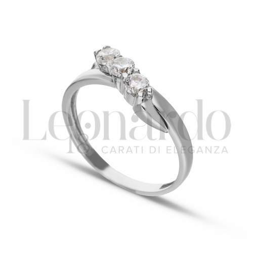 Modello o finitura Trilogy lineare con Zircone bianco in Oro Bianco da 2,3gr.