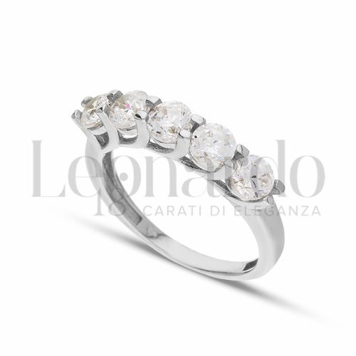 Modello Veretta a 5 pietre con Zircone bianco in Oro Bianco da 3,4gr.