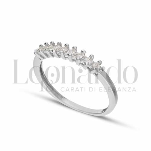 Modello o finitura Veretta a 9 pietre con Zircone bianco in Oro Bianco da 1,5gr.