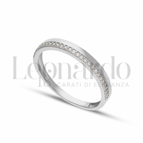 Modello o finitura Mezza Veretta con Zircone bianco in Oro Bianco da 2,1gr.