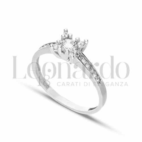 Modello o finitura Solitario con Zircone bianco in Oro Bianco da 2,1gr.