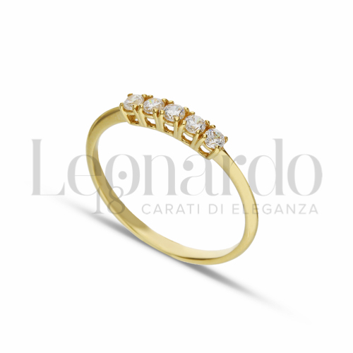 Modello o finitura Veretta a 5 pietre con Zircone bianco in Oro Giallo da 1,4gr.