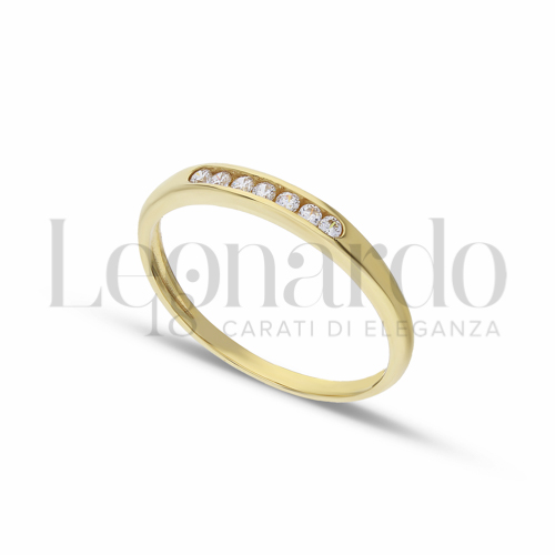 Modello o finitura Veretta a 7 pietre con Zircone bianco in Oro Giallo da 1,7gr.