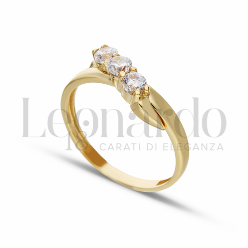 Modello o finitura Trilogy lineare con Zircone bianco in Oro Giallo da 2,3gr.