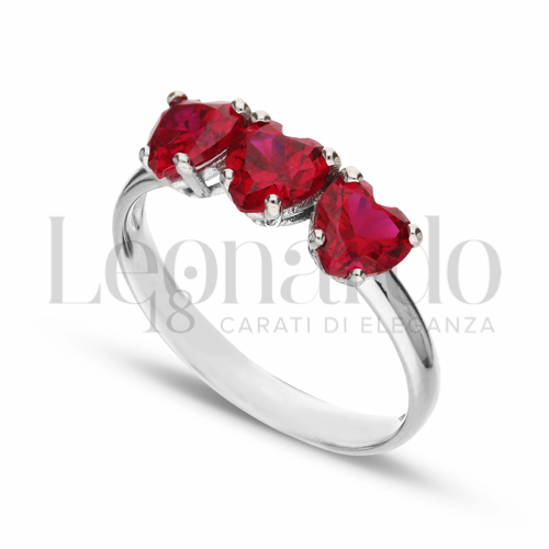 Modello 3 Cuori Verticali con Pietra rossa in Oro Bianco da 2,1gr.