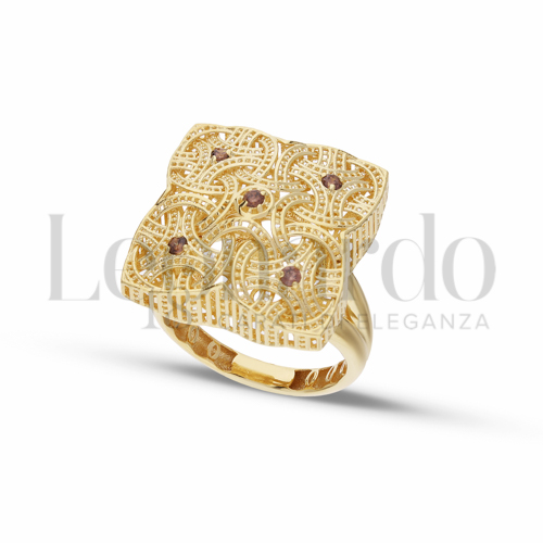 Modello Quadrato con Zirconi Brown in Oro Giallo da 4,9gr.
