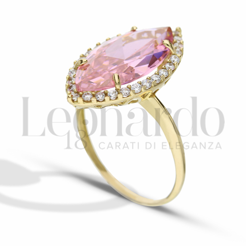 Modello 2° misura pietra big con Pietra Rosa e zirconi bianchi in Oro Giallo da 4,7gr.