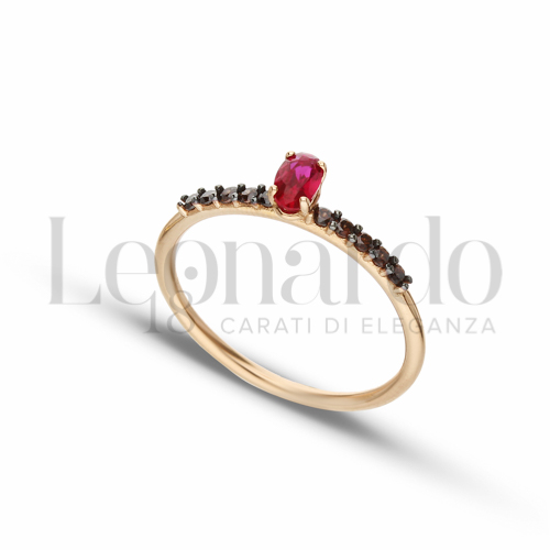 con Pietra Rossa e zirconi brown in Oro Rosa da 1,6gr.