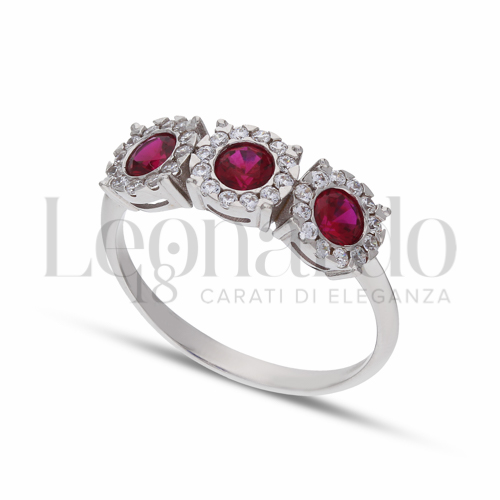 Trilogy Modello con Pietra di Colore Rosso e zirconi bianchi in Oro Bianco da 2,9gr.