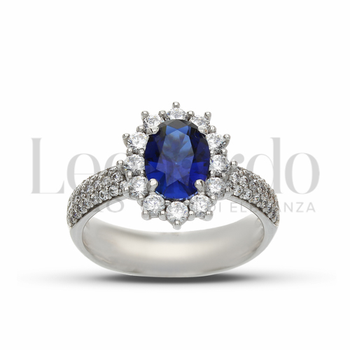 Kate 2° misura con pavè di zirconi sul gambo Modello con Pietra di Colore Blu e zirconi bianchi in Oro Bianco da 5gr.