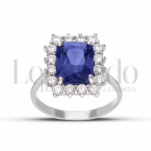 Kate 3° Misura Modello con Pietra di Colore Blu e zirconi bianchi in Oro Bianco da 4,4gr.