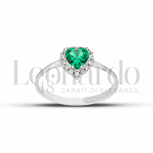 Contornato da una fila di zirconi Modello con Pietra di Colore Verde e zirconi bianchi in Oro Bianco da 1,8gr.