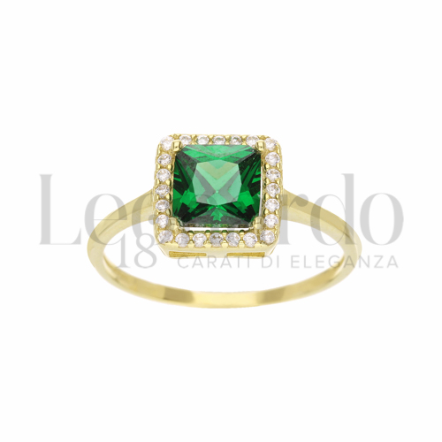 Contornato da una fila di zirconi Modello con Pietra di Colore Verde e zirconi bianchi in Oro Giallo da 2,1gr.