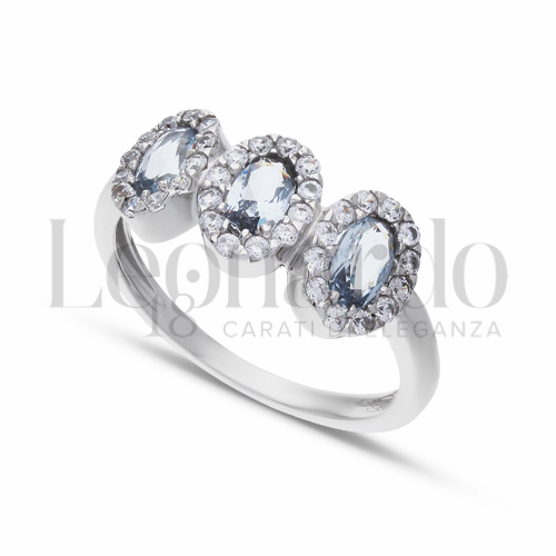 con Topazio azzurro e zirconi bianchi in Oro Bianco da 2,7gr.