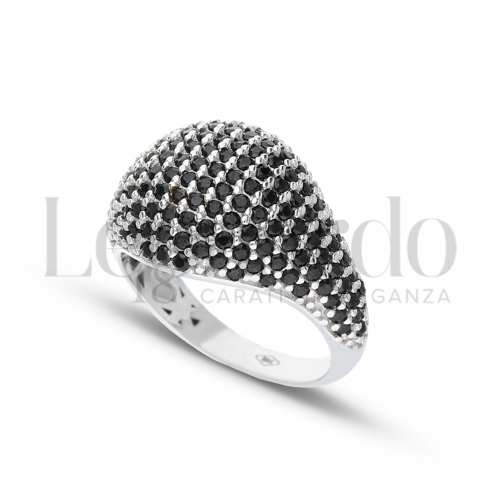 1° Misura con Zirconi neri in Oro Bianco da 3,8gr.