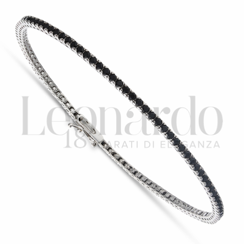 con Zirconi neri da Misura pietra 1,75 mm in Oro Bianco da 7,4gr.