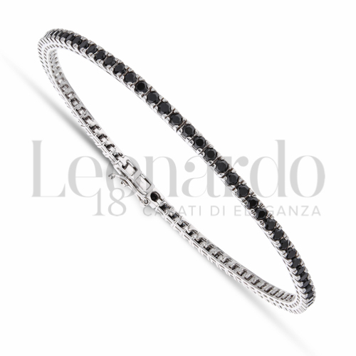 con Zirconi neri da Misura pietra 2,00 mm in Oro Bianco da 8,4gr.