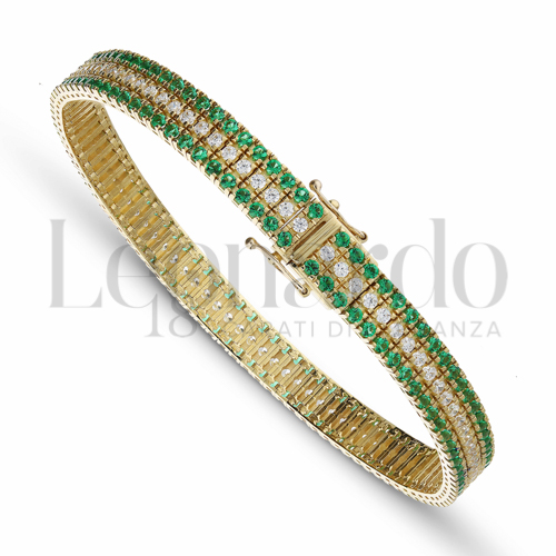 con Cuore di zirconi bianchi e contorno di zirconi verdi da Misura pietra 1,75 mm in Oro Giallo da 22,4gr.