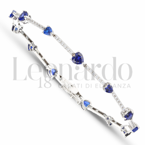 con Zirconi blu e zirconi bianchi da Misura pietra 1,50 mm in Oro Bianco da 7,1gr.