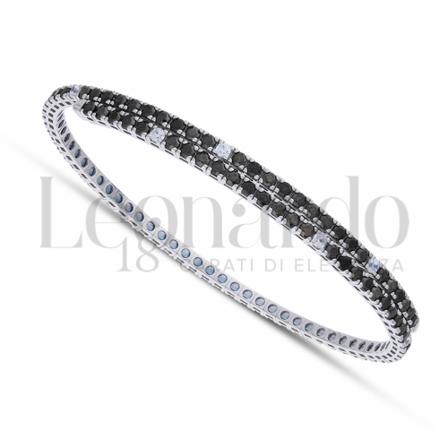 con 10 Zirconi Neri + 1 Zircone Bianco da Misura pietra 2,00 mm in Oro Bianco da 8,9gr.
