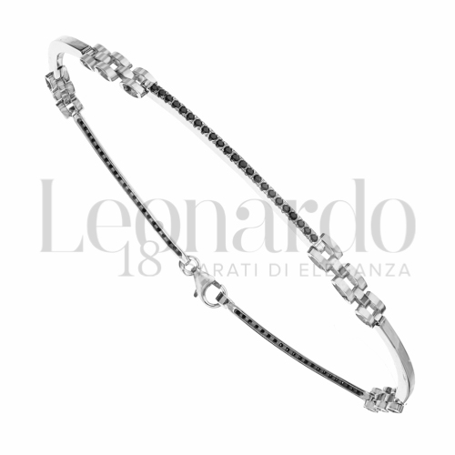 con Zirconi neri in Oro Bianco da 4,8gr.
