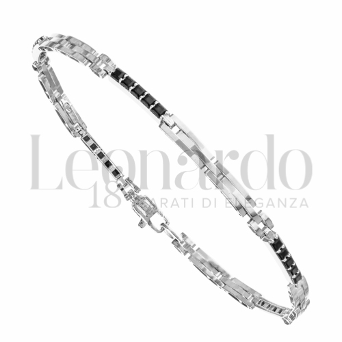 1° Misura con Zirconi neri in Oro Bianco da 7,5gr.
