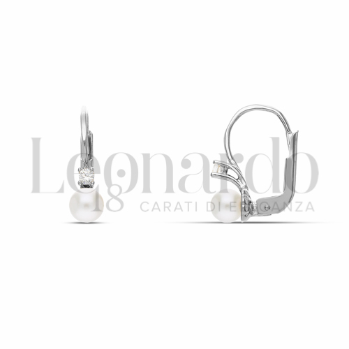 Misura o forma 2&deg; Misura con Perla & Zirconi bianchi in Oro Bianco da 1,8gr.