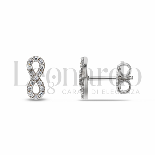 Misura o forma 1° Misura con Pavé di zirconi bianchi in Oro Bianco da 1,4gr.