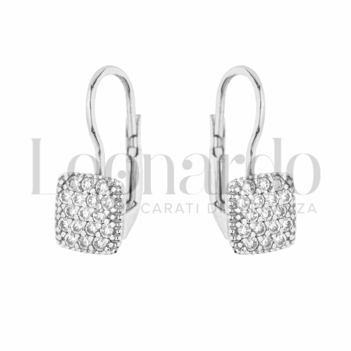 con Pavé di zirconi bianchi in Oro Bianco da 2,5gr.