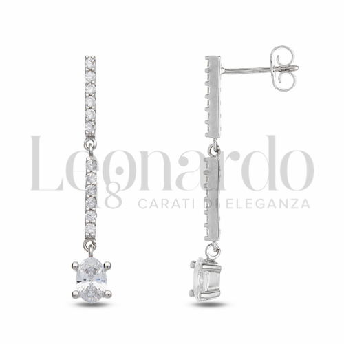 Forma Ovale con Zircone bianco in Oro Bianco da 2,6gr.