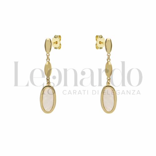 Forma Ovale con Madreperla in Oro Giallo da 2,8gr.