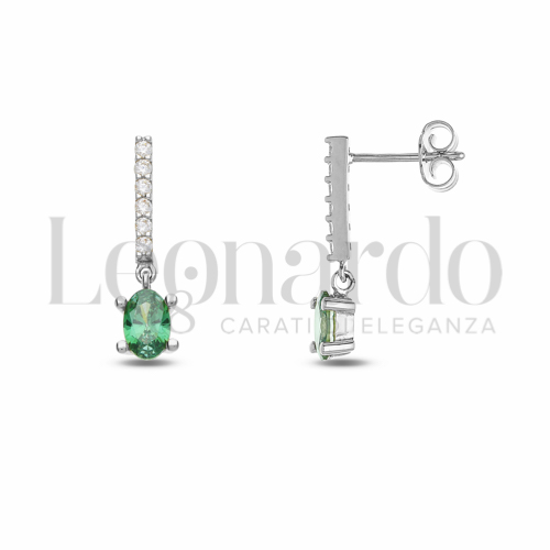 Forma Ovale con Pietra di Colore Verde e zirconi bianchi in Oro Bianco da 2gr.