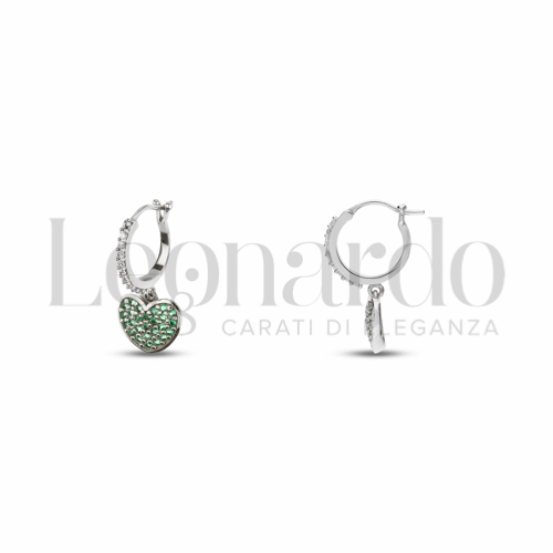 8 mm Diametro interno o misura con Zirconi verdi e zirconi bianchi in Oro Bianco da 2,5gr.