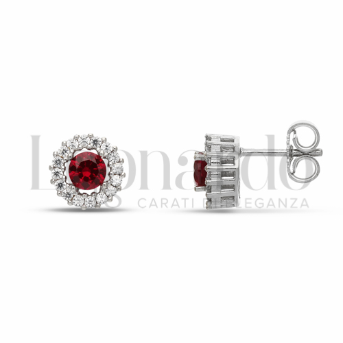 Forma Tondo con Pietra di Colore Rosso e zirconi bianchi in Oro Bianco da 2,4gr.