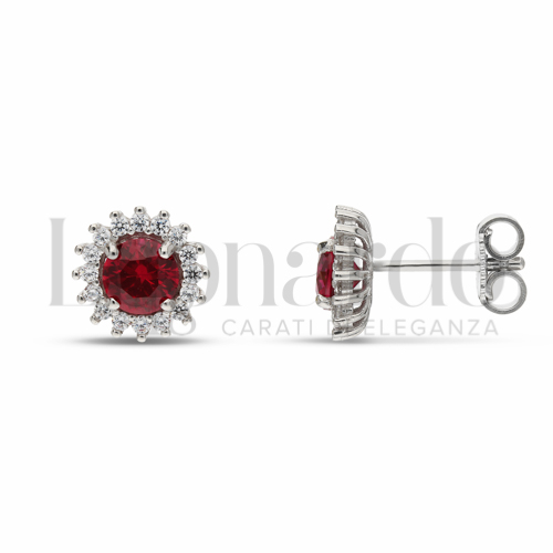 Forma Tondo con Pietra di Colore Rosso e zirconi bianchi in Oro Bianco da 2,3gr.