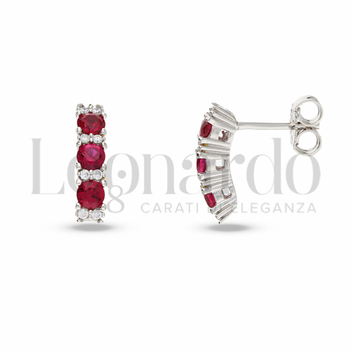 Forma Tondo con Pietra di Colore Rosso e zirconi bianchi in Oro Bianco da 2,3gr.