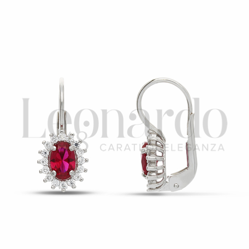 Forma Ovale con Pietra di Colore Rosso e zirconi bianchi in Oro Bianco da 2,4gr.