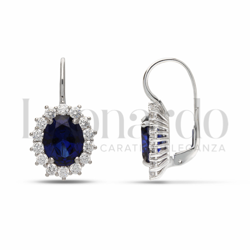 Forma Ovale con Pietra di Colore Blu e zirconi bianchi in Oro Bianco da 6,1gr.