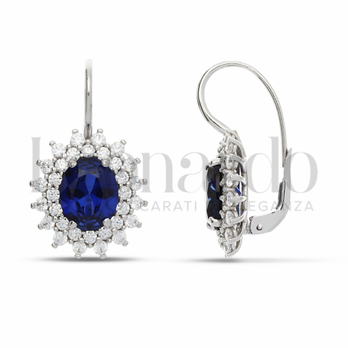 Forma Ovale con Pietra di Colore Blu e zirconi bianchi in Oro Bianco da 6,9gr.